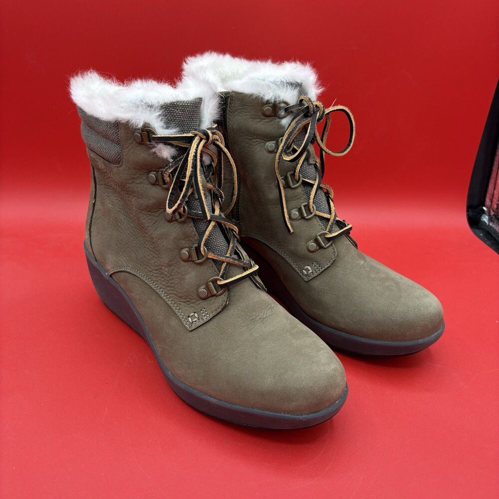 Sperry Top-Sider Luca Peak Boots Womens 9M Tan Wedged Faux Fur Ankle Booties
